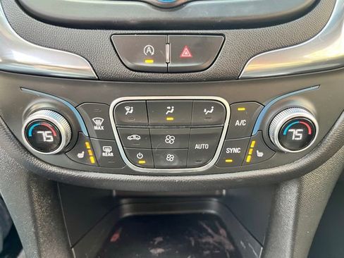 Used 2023 Chevrolet Equinox LT AWD/4WD image 28