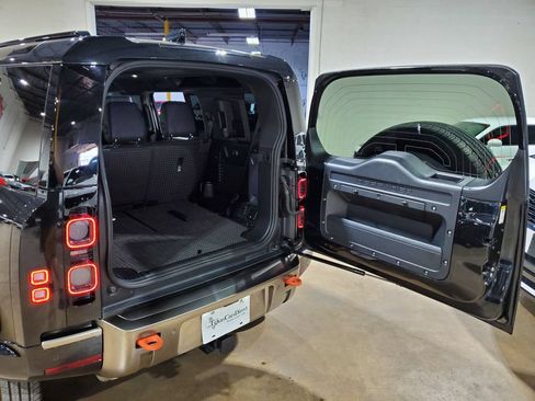 Used 2020 Land Rover Defender 110 X AWD/4WD image 36