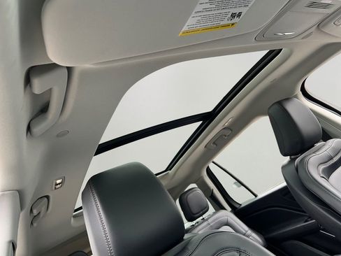 Used 2025 Lincoln Aviator Reserve image 7