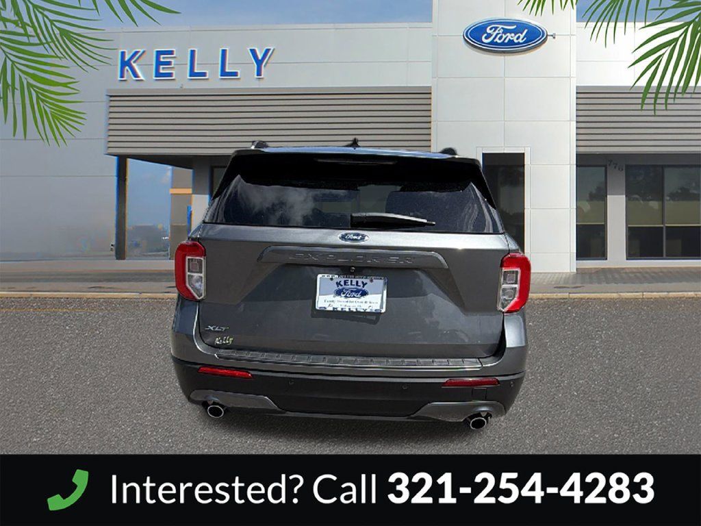 Used 2021 Ford Explorer XLT w/ Equipment Group 202A RWD image 4