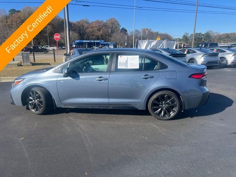 Used 2025 Toyota Corolla SE image 2