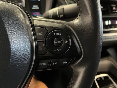 Used 2020 Toyota Corolla SE w/ SE Premium Package FWD image 27