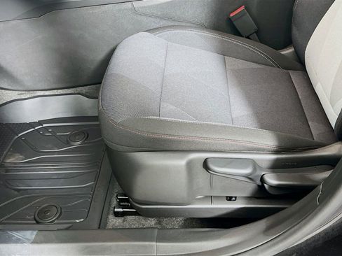 New 2026 Chevrolet Trax RS w/ Sunroof Package image 18