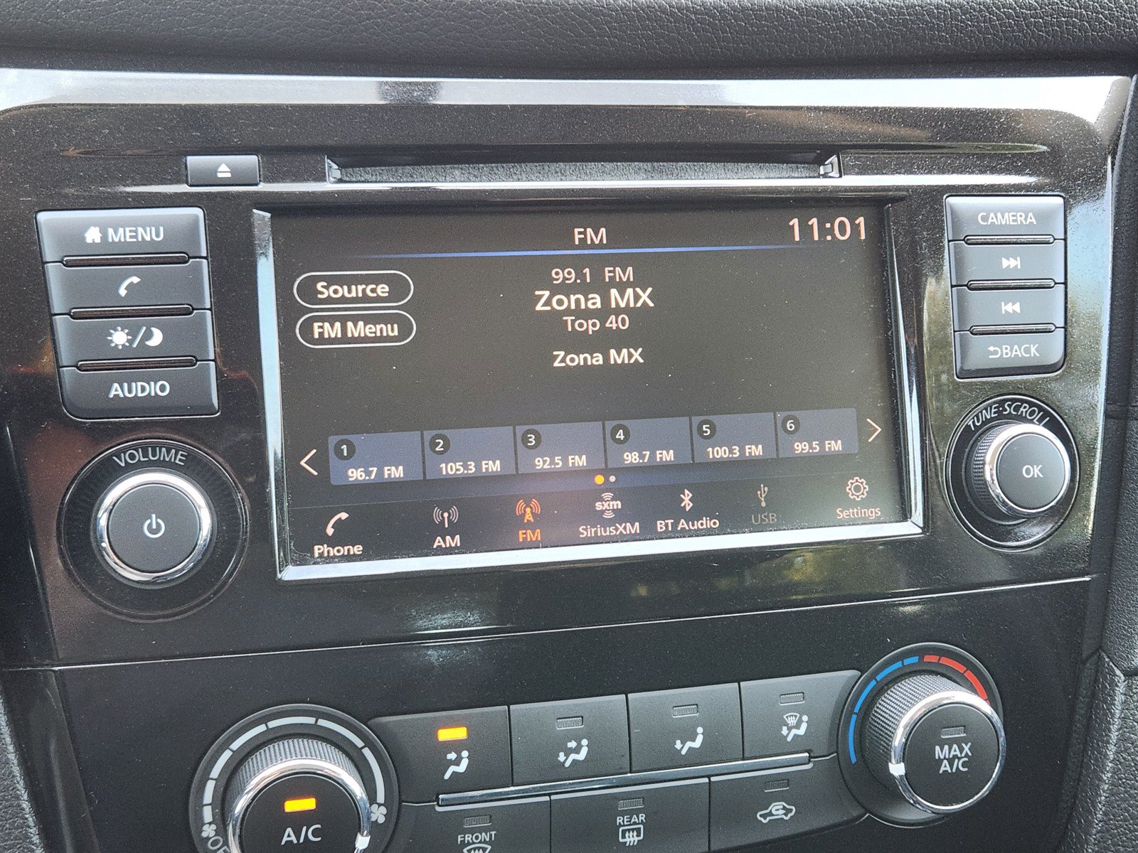 Used 2018 Nissan Rogue S FWD image 6