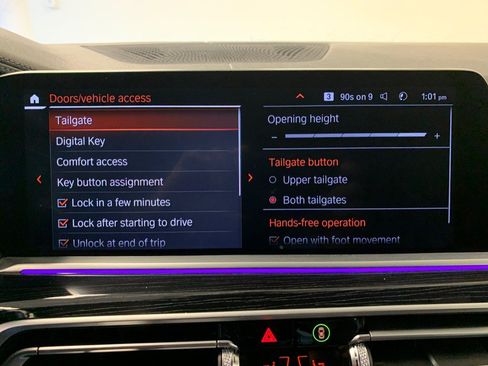 Used 2022 BMW X7 xDrive40i w/ M Sport Package AWD/4WD image 42