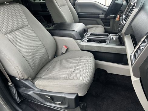 Used 2015 Ford F150 XLT w/ Equipment Group 302A Luxury image 8