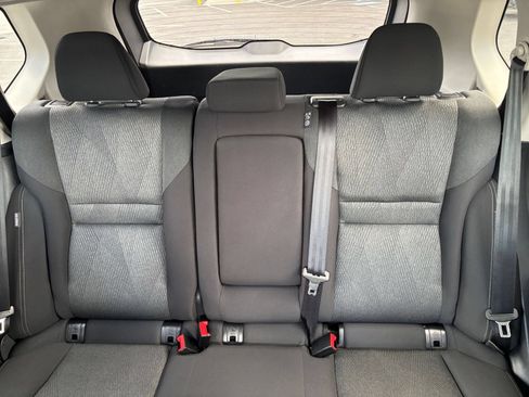 Used 2026 Nissan Rogue SV FWD image 38