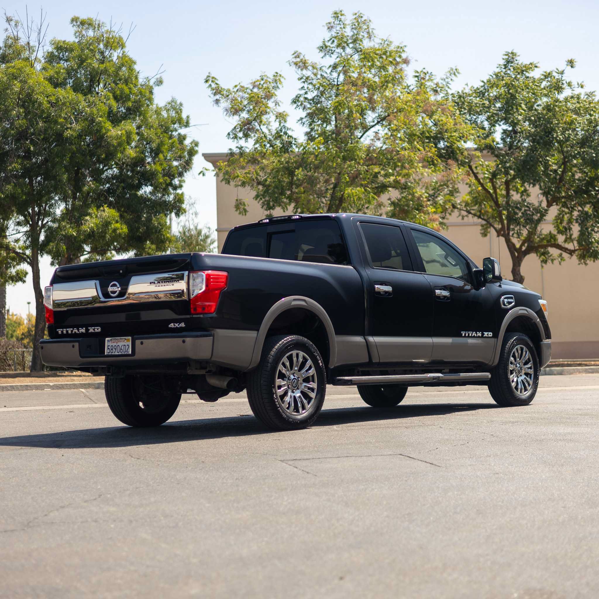 Used 2016 Nissan Titan Platinum Reserve AWD/4WD image 7