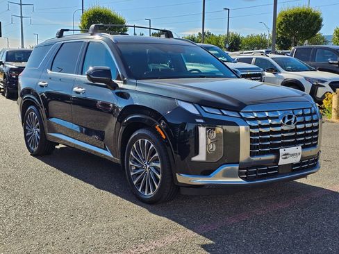 Used 2023 Hyundai Palisade Calligraphy AWD/4WD image 3