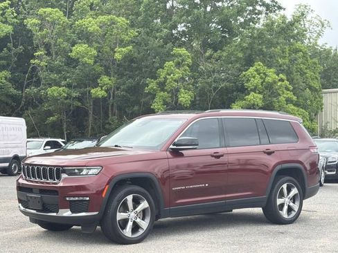 Used 2022 Jeep Grand Cherokee L Limited AWD/4WD image 11