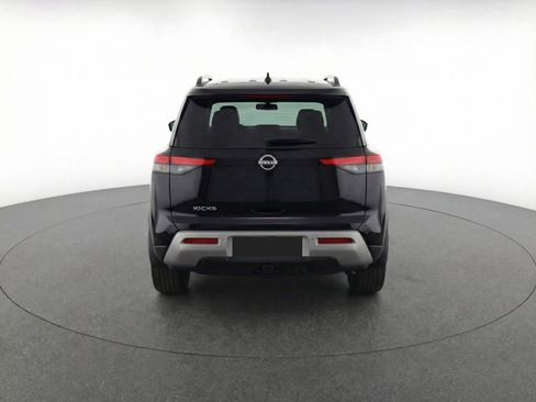 Used 2025 Nissan Kicks SV FWD image 7