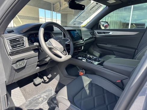 New 2026 Volkswagen Atlas Cross Sport SE image 12