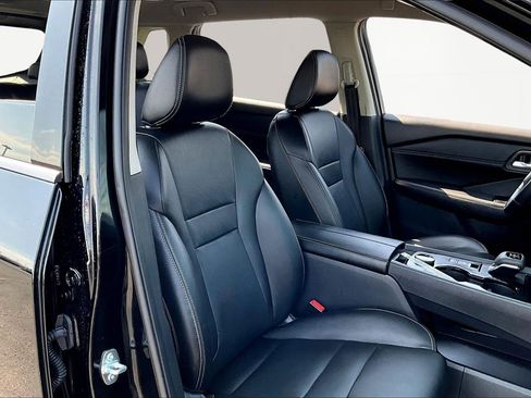 Used 2024 Nissan Rogue SL image 28