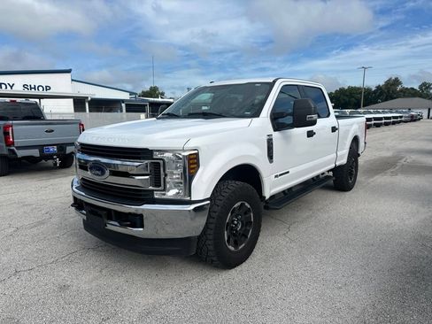 Used 2019 Ford F250 XLT AWD/4WD image 2
