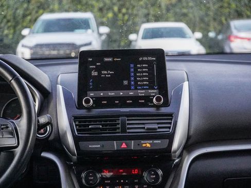 Used 2023 Mitsubishi Eclipse Cross SE image 13