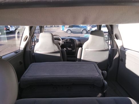 Used 2005 Dodge Caravan SE w/ Popular Equipment Group image 9