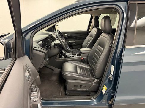 Used 2019 Ford Escape SEL FWD image 16