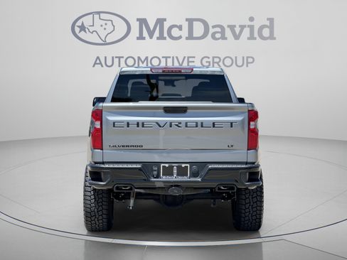 Used 2025 Chevrolet Silverado 1500 LT Trail Boss w/ Convenience Package II AWD/4WD image 6