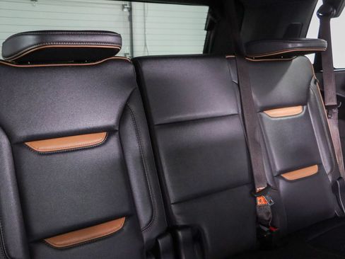 Used 2023 GMC Yukon AT4 w/ AT4 Premium Plus Package AWD/4WD image 33