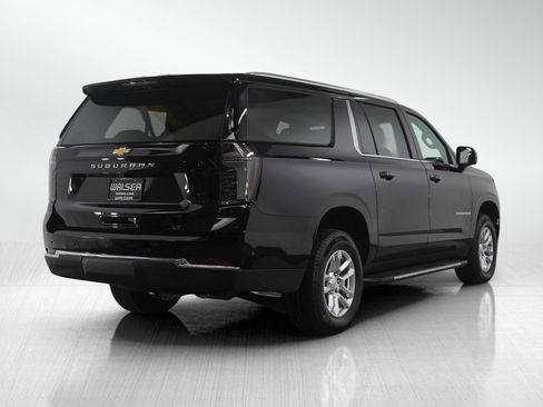 Used 2025 Chevrolet Suburban LT w/ Comfort Package image 5