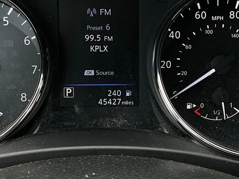 Used 2022 Nissan Rogue Sport S image 34