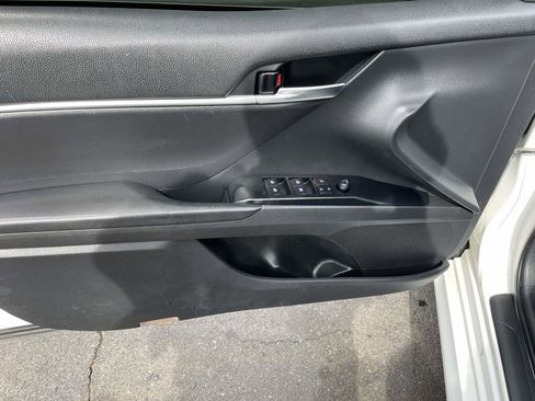 Used 2019 Toyota Camry LE image 24