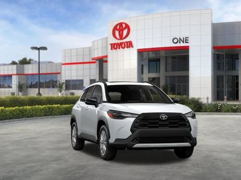 New 2026 Toyota Corolla Cross LE w/ Moonroof Package image 17