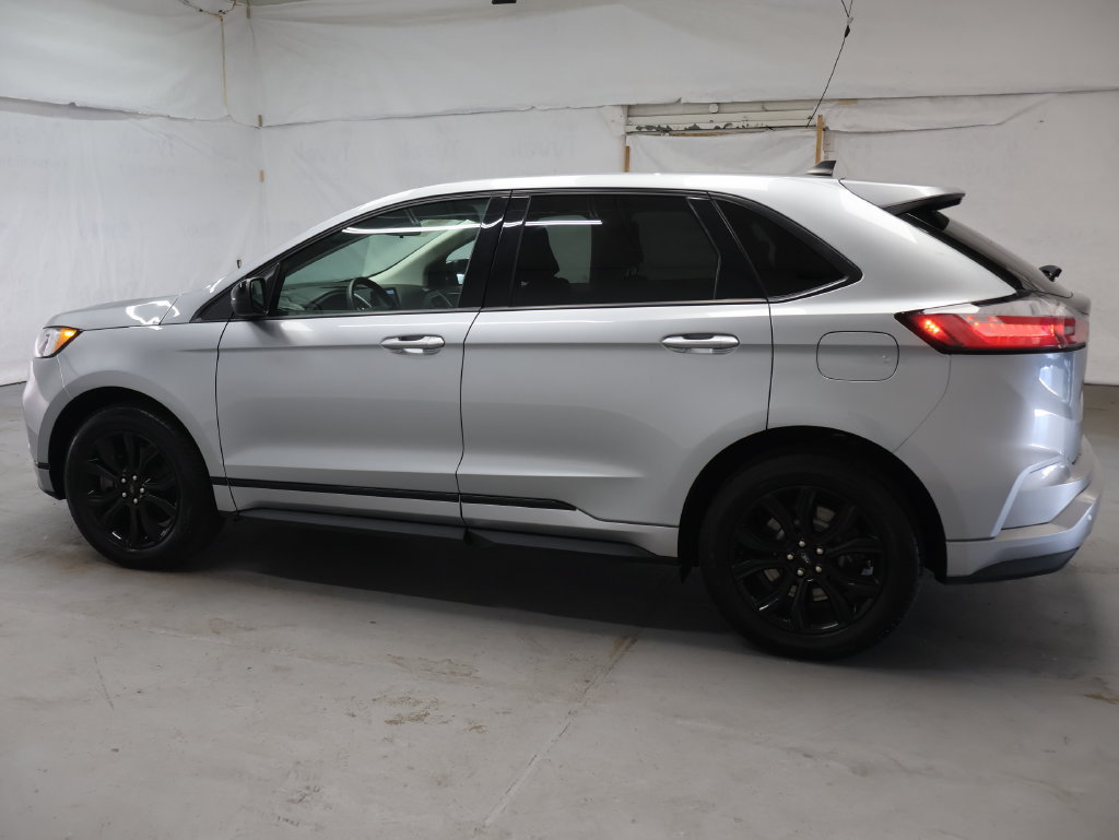 Used 2024 Ford Edge SE w/ Black Appearance Package AWD/4WD image 4