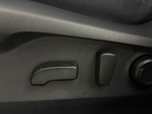 Used 2025 Subaru Outback Premium w/ Popular Package #1A image 17