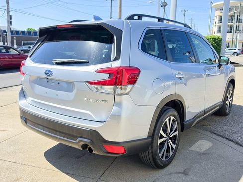 Used 2023 Subaru Forester Limited AWD/4WD image 6