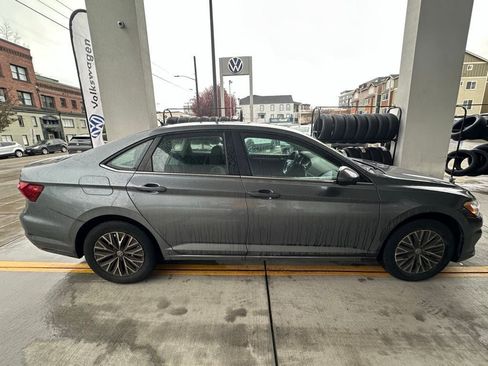 Used 2021 Volkswagen Jetta S image 6