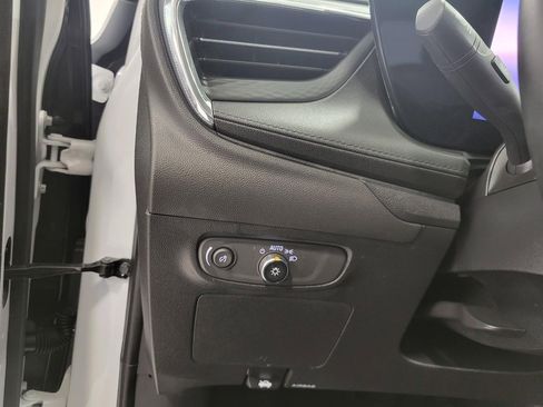 Used 2025 Buick Encore GX Preferred image 11