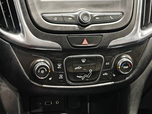 Used 2019 Chevrolet Equinox LT AWD/4WD image 8