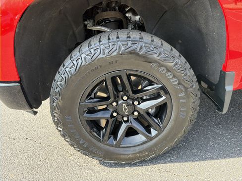 Used 2023 Chevrolet Silverado 1500 Custom Trail Boss image 11