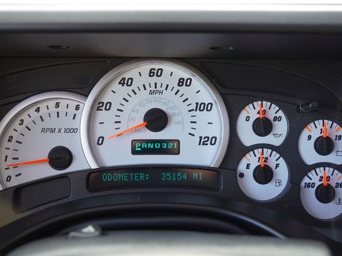 Used 2004 HUMMER H2 w/ Preferred Equipment Group image 36