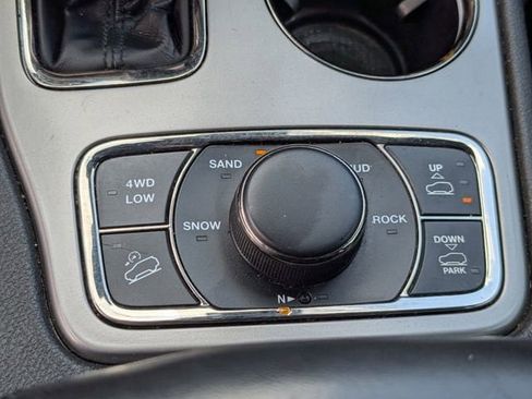 Used 2021 Jeep Grand Cherokee High Altitude image 17
