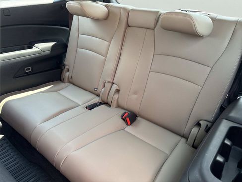 Used 2020 Honda Pilot Touring image 15