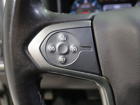 Used 2018 Chevrolet Silverado 1500 LT w/ All Star Edition image 33