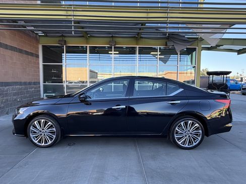 Used 2024 Nissan Altima 2.5 SL image 7