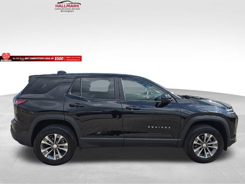 Used 2026 Chevrolet Equinox LT FWD image 2