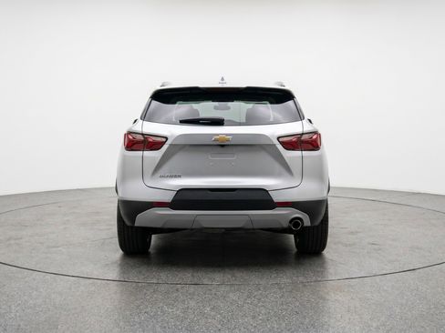 Used 2025 Chevrolet Blazer LT FWD image 7