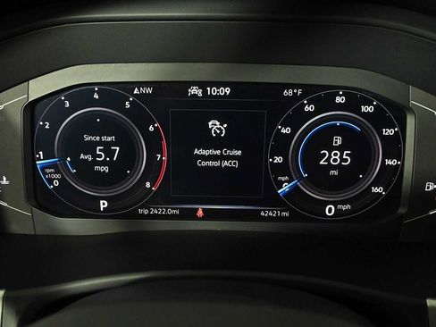 Certified 2023 Volkswagen Atlas Cross Sport SE w/ Panoramic Sunroof Package FWD image 23