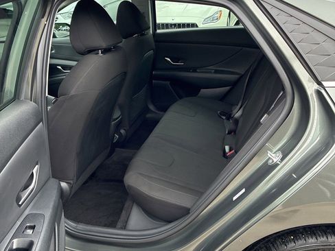 Used 2024 Hyundai Elantra SEL w/ Convenience Package FWD image 11