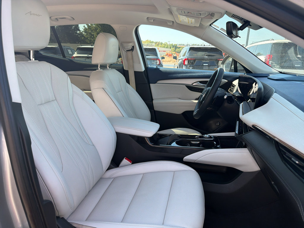 Used 2025 Buick Envision Avenir AWD/4WD image 14