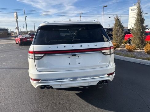 Used 2023 Lincoln Aviator Black Label w/ Class IV Trailer Tow Package image 19