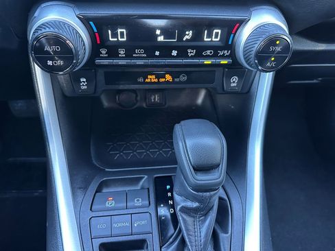 Used 2024 Toyota RAV4 XLE image 27