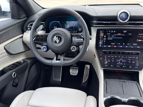 New 2026 Maserati Grecale Modena image 26