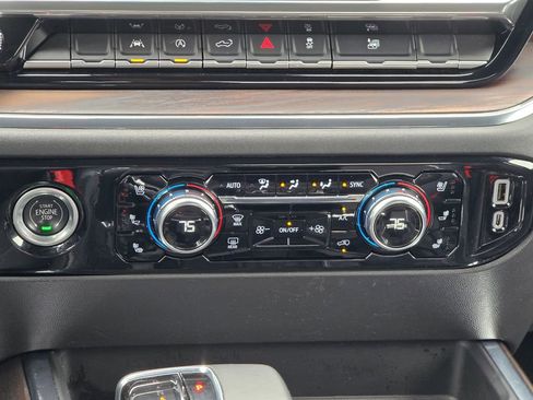 Certified 2023 GMC Sierra 1500 SLT w/ SLT Convenience Package image 36