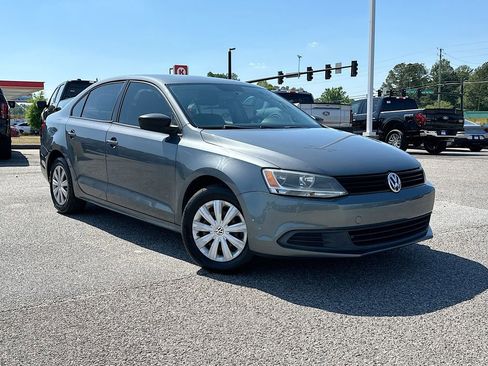 Used 2014 Volkswagen Jetta S image 1