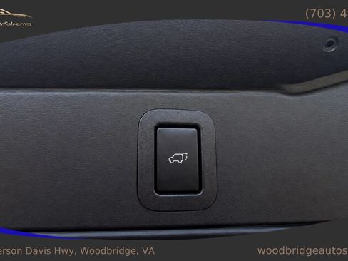 Used 2017 Toyota Highlander XLE AWD/4WD image 39